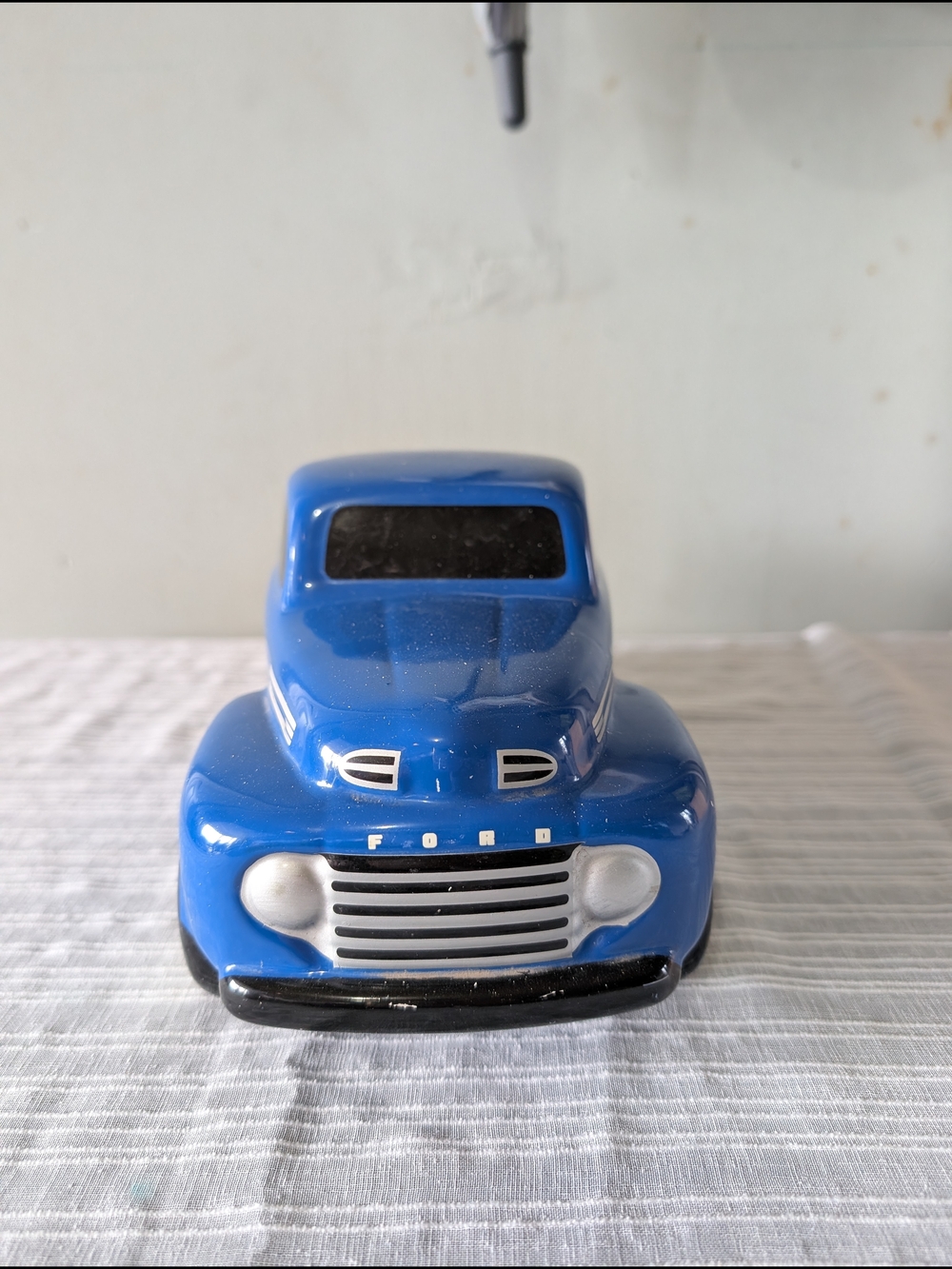 Vintage Teleflora 1948 Ford F-1 Pickup Truck Ceramic Planter - Royal Blue